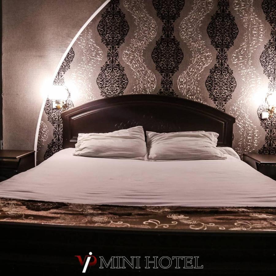Vip Mini Hotel Semey Exterior foto