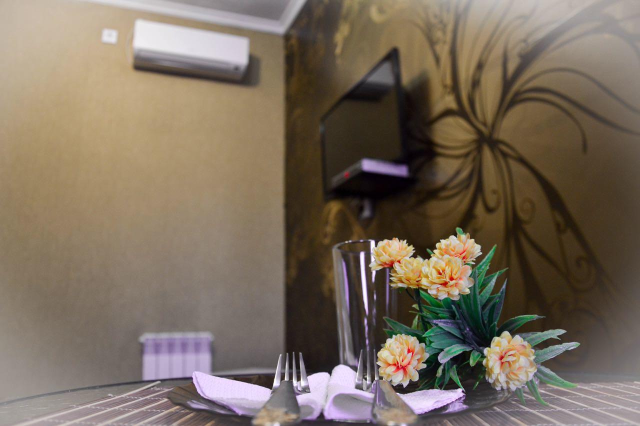 Vip Mini Hotel Semey Exterior foto