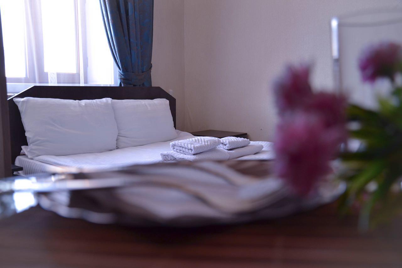 Vip Mini Hotel Semey Exterior foto